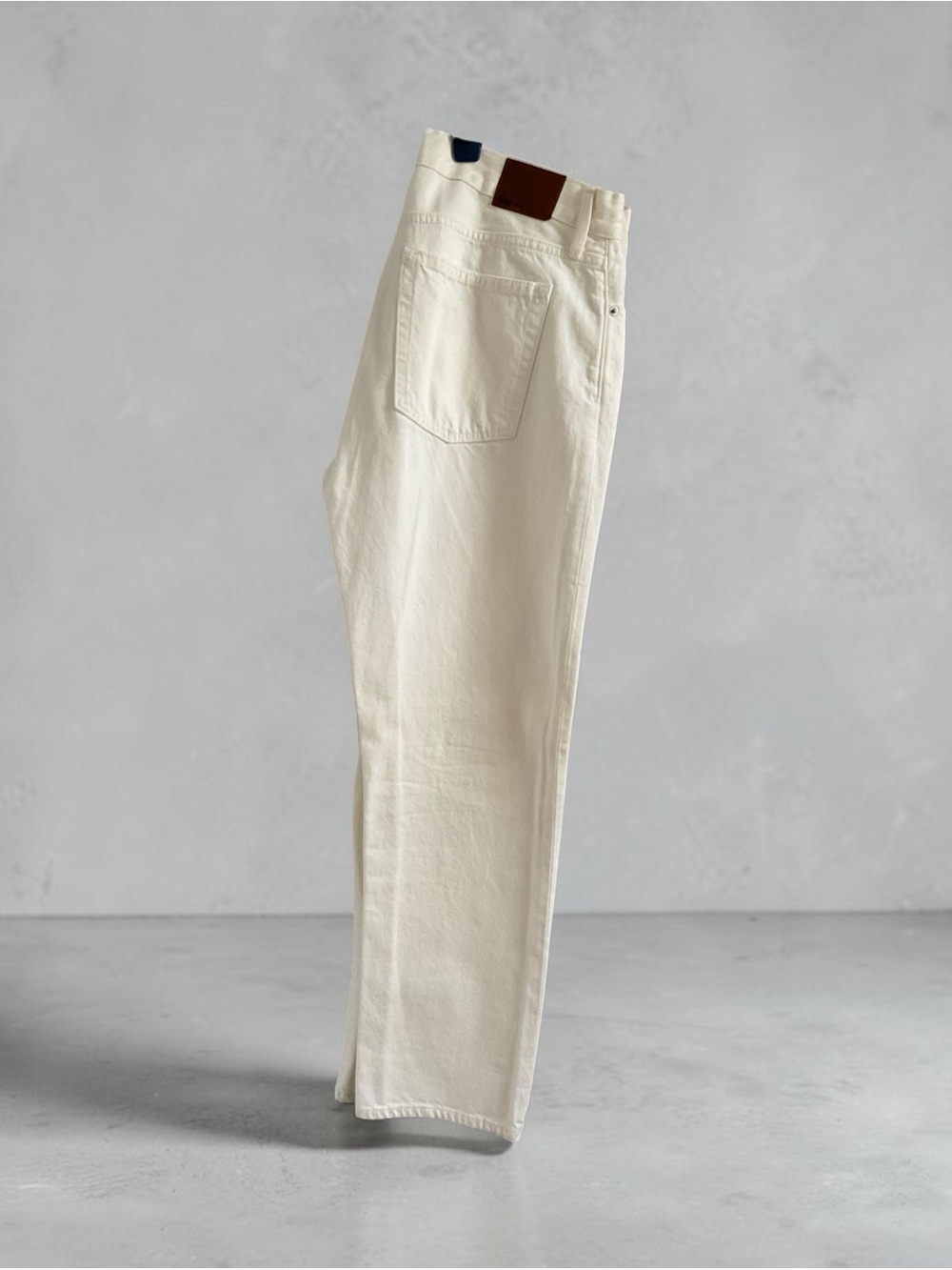 GAP Men's White Straight Jeans